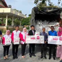 เมืองไทยประกันชีวิต ร่วมกับมูลนิธิเมืองไทยยิ้ม ส่งกำลังใจและมอบถุงยังชีพช่วยเหลือผู้ประสบอุทกภัย ในพื้นที่ภาคใต้