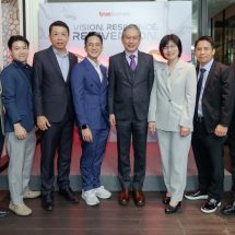 ทรูบิสิเนส เปิดเวทีแชร์แนวคิดพลิกธุรกิจยุค AI ผ่านเลนส์กูรูด้านเศรษฐศาสตร์และสตาร์ทอัพยูนิคอร์นรายแรกของไทย ในงานดินเนอร์สุดเอ็กซ์คลูซีฟ.ให้ลูกค้าองค์กร