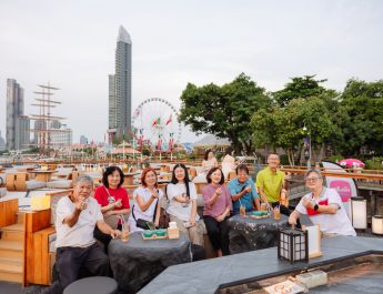 เมืองไทยประกันชีวิต จัดกิจกรรม Muang Thai Exclusive Event Dining on Okura Cruise แก่สมาชิกเมืองไทยสไมล์คลับ