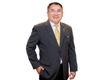 DMT พร้อมแจกสมุดกรีนเวย์ ให้กับโรงเรียนที่ประสบอุทกภัย